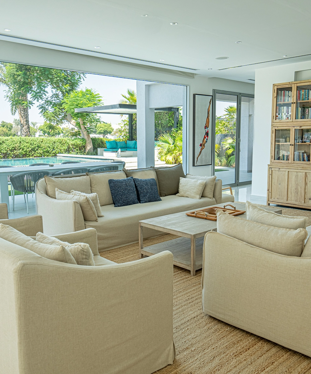 360-degree view of luxury kitchen